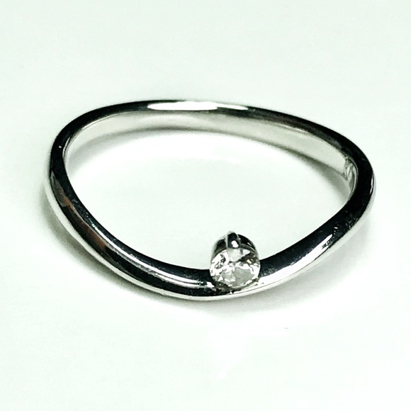 PLATINUM & DIAMOND Wave Ring - Picture 4 of 14